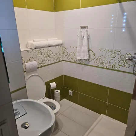 Apartmany Hertvinka Mladé Buky Exterior photo